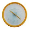 Horloge colorée avec chiffres en relief