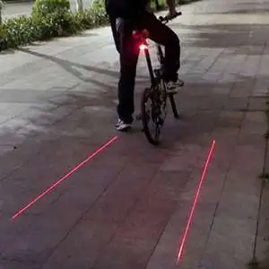 Feux de vélo projection laser de deux bandes piste cyclable