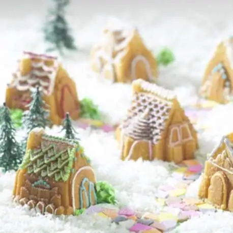 Moule à gâteau en silicone village