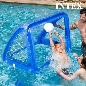 But cage de foot gonflable et ballon de foot gonflables piscine mer