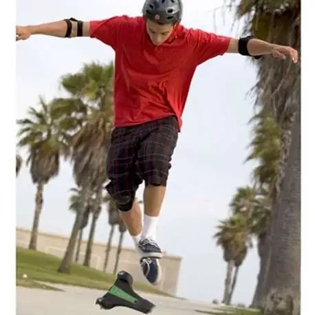 Skateboard triangulaire 3 roues