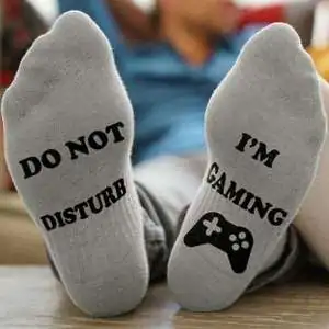 Chaussettes avec inscription do not disturb I'm Gaming