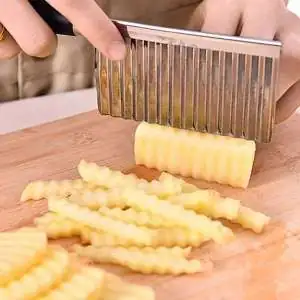 Couteau avec lame ondulée pour fruits et légumes acier inoxydable