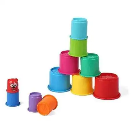 Gobelets colorés pour jeu de construction montessori