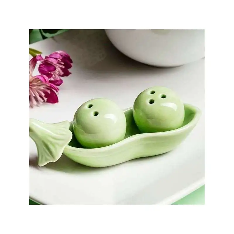 Duo sel poivre petits pois avec cosse saliere poivriere originale -  Totalcadeau